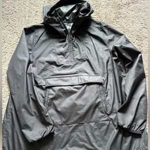 North Face Windwall Windbreaker / Foldable Raincoat